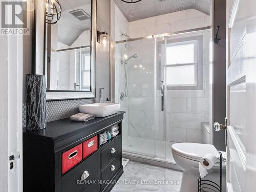 259 Dufferin Street, Fort Erie, ON - Indoor Photo Showing Bathroom