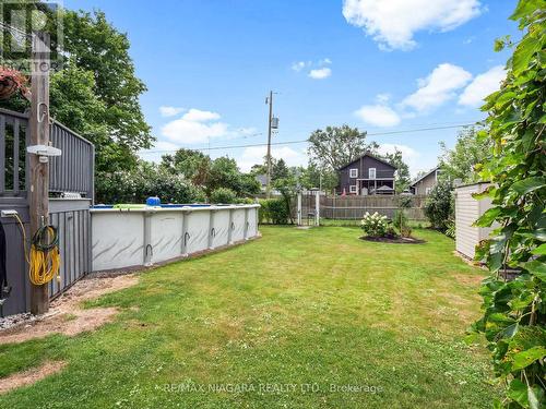 259 Dufferin Street, Fort Erie, ON - Outdoor With Above Ground Pool With Backyard