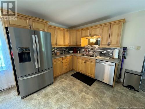 2634 103 Route, Somerville, NB - Indoor Photo Showing Kitchen With Double Sink