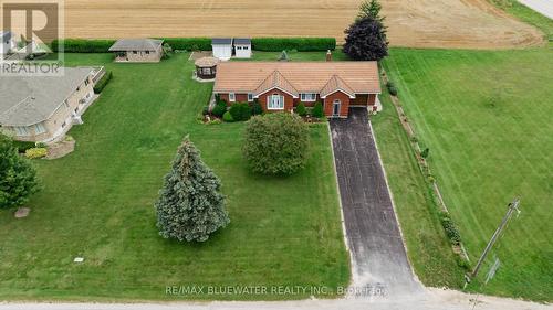 Amazing property - 40392 Huron Street E, South Huron (Exeter), ON - Outdoor