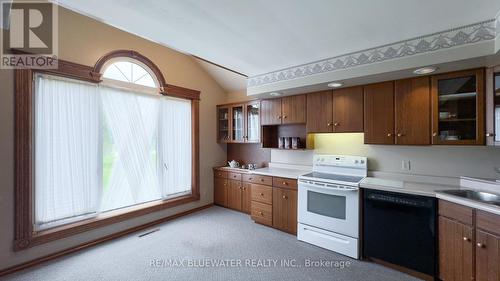 Kitchen - 40392 Huron Street E, South Huron (Exeter), ON - Indoor Photo Showing Kitchen