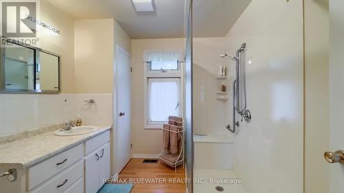 Large Walk-in Shower - 40392 Huron Street E, South Huron (Exeter), ON - Indoor Photo Showing Bathroom