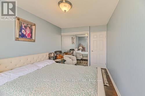 2109 - 18 Knightsbridge Road, Brampton (Queen Street Corridor), ON - Indoor Photo Showing Bedroom