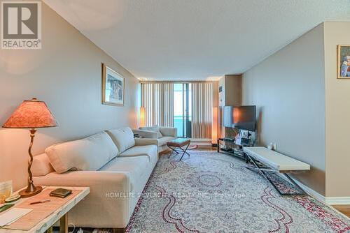 2109 - 18 Knightsbridge Road, Brampton (Queen Street Corridor), ON - Indoor Photo Showing Living Room