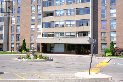 907 - 18 Knightsbridge Road, Brampton (Queen Street Corridor), ON - Outdoor With Facade