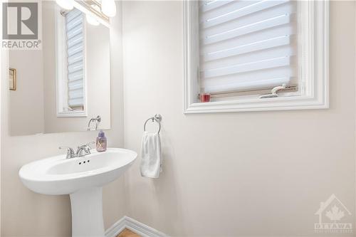 226 Argonaut Circle, Ottawa, ON - Indoor Photo Showing Bathroom