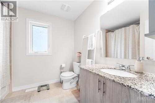 226 Argonaut Circle, Ottawa, ON - Indoor Photo Showing Bathroom