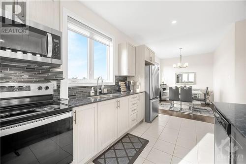 226 Argonaut Circle, Ottawa, ON - Indoor Photo Showing Kitchen With Double Sink