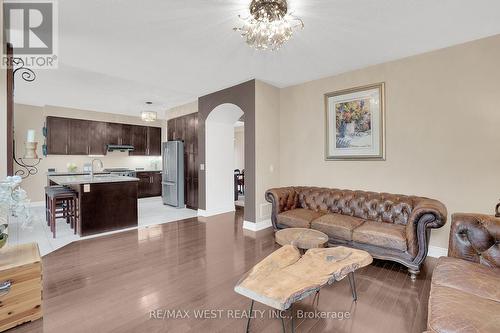 99 Verdi Road, Richmond Hill, ON - Indoor Photo Showing Other Room