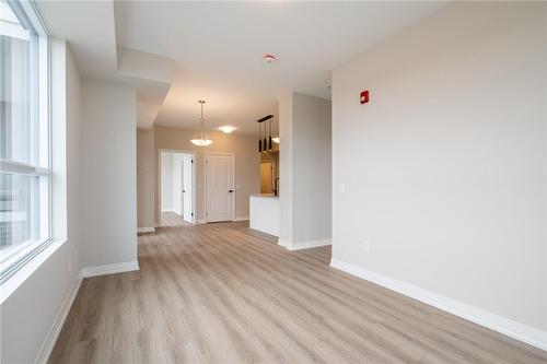 120 Springvalley Crescent|Unit #302, Hamilton, ON - Indoor Photo Showing Other Room