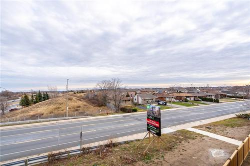 120 Springvalley Crescent|Unit #302, Hamilton, ON - Outdoor With View