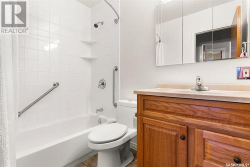 41 Anderson Avenue, Regina, SK - Indoor Photo Showing Bathroom