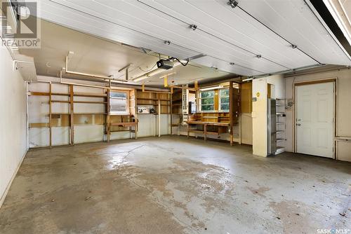 41 Anderson Avenue, Regina, SK - Indoor Photo Showing Garage