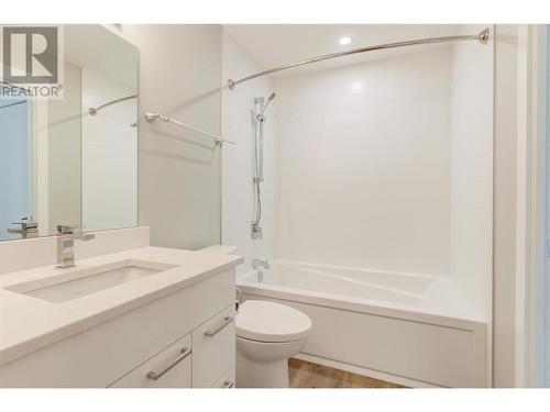 1883 Water Street Unit# 209, Kelowna, BC - Indoor Photo Showing Bathroom