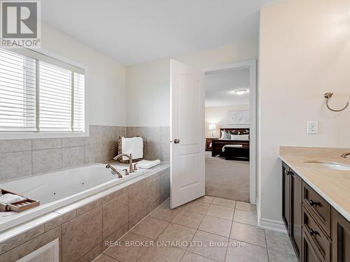 60 Impulse Circle, Brampton (Credit Valley), ON - Indoor Photo Showing Bathroom