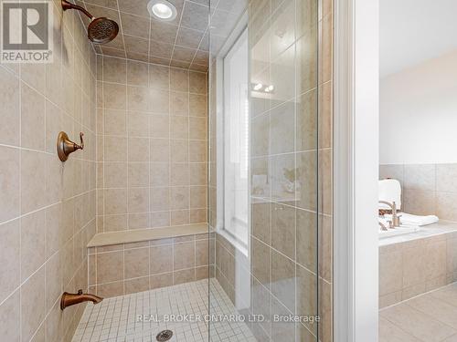 60 Impulse Circle, Brampton (Credit Valley), ON - Indoor Photo Showing Bathroom