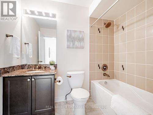 60 Impulse Circle, Brampton (Credit Valley), ON - Indoor Photo Showing Bathroom