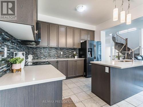 161 Munro Circle E, Brantford, ON - Indoor Photo Showing Kitchen With Upgraded Kitchen