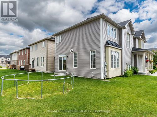 161 Munro Circle E, Brantford, ON - Outdoor