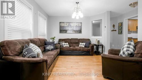 81 Turquoise Crescent, Brampton (Bram East), ON - Indoor Photo Showing Living Room