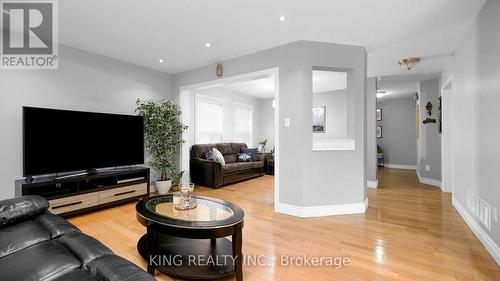 81 Turquoise Crescent, Brampton (Bram East), ON - Indoor Photo Showing Living Room