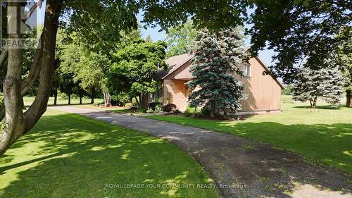 879 Smith Road, Hamilton (Ancaster), ON - Outdoor