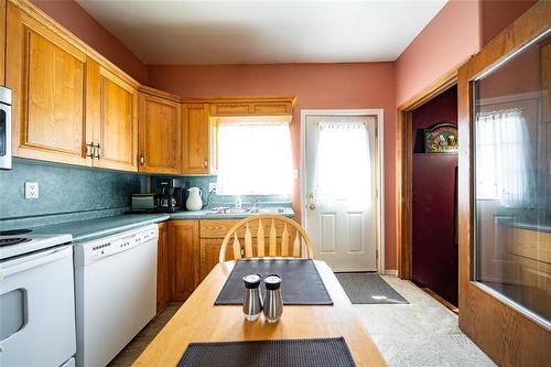 46 Letain Street, Miami, MB - Indoor Photo Showing Kitchen