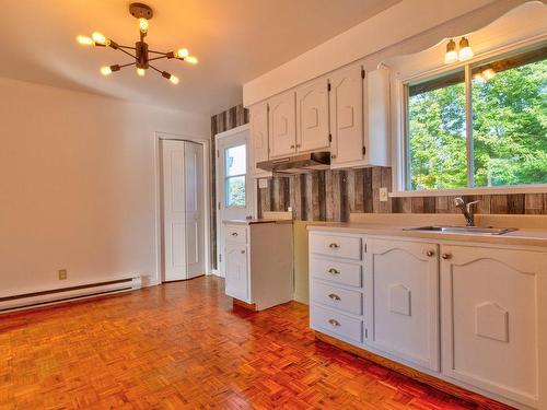 Cuisine - 199Z  - 199Az Ch. Du Chenal-Du-Moine, Sainte-Anne-De-Sorel, QC - Indoor Photo Showing Kitchen