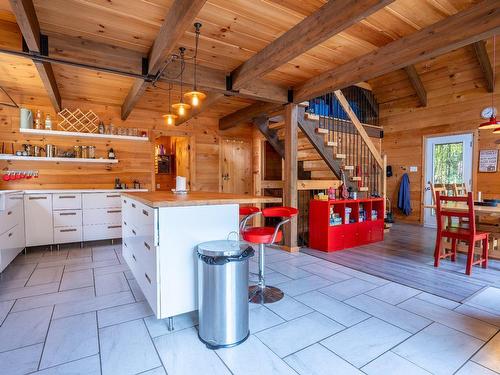 Kitchen - 1040 Ch. Beaupré, Lac-Aux-Sables, QC - Indoor