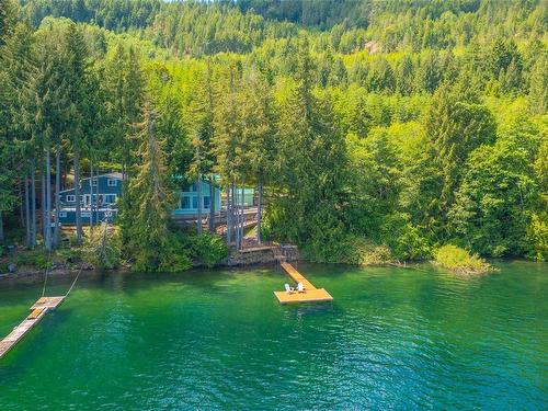 2270 South Lake Rd, Qualicum Beach, BC 