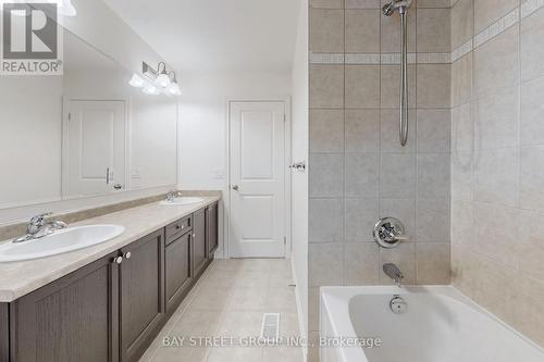 62 Whittington Drive, Hamilton, ON - Indoor Photo Showing Bathroom