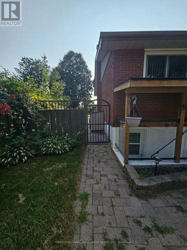 (Bsmt) - 1082 Ronlea Avenue, Oshawa (Donevan), ON - Outdoor