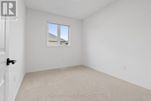 1696 Dance Court, Milton (Bowes), ON - Indoor Photo Showing Other Room