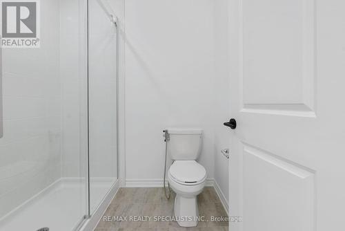 1696 Dance Court, Milton (Bowes), ON - Indoor Photo Showing Bathroom