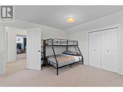 421 21 Street Se, Salmon Arm, BC - Indoor Photo Showing Bedroom