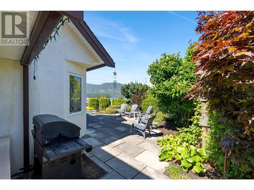 421 21 Street Se, Salmon Arm, BC - Outdoor With Deck Patio Veranda