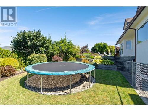 421 21 Street Se, Salmon Arm, BC - Outdoor With Backyard