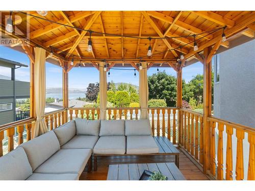 421 21 Street Se, Salmon Arm, BC - Outdoor With Deck Patio Veranda With Exterior