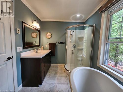 9 Hope Drive, Miller Lake, ON - Indoor Photo Showing Bathroom