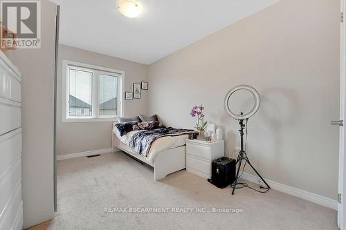 162 Westbank Trail, Hamilton (Stoney Creek Mountain), ON - Indoor Photo Showing Bedroom