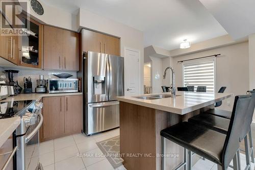 162 Westbank Trail, Hamilton (Stoney Creek Mountain), ON - Indoor Photo Showing Kitchen With Stainless Steel Kitchen With Double Sink With Upgraded Kitchen