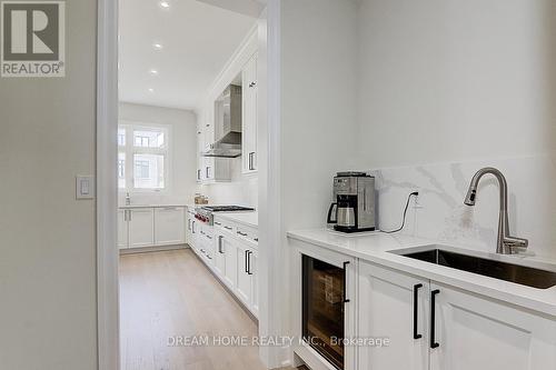 459 Via Romano Boulevard E, Vaughan (Patterson), ON - Indoor Photo Showing Kitchen