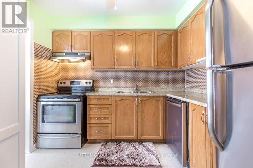 82 - 100 Brickyard Way, Brampton (Brampton North), ON - Indoor Photo Showing Kitchen With Stainless Steel Kitchen With Double Sink