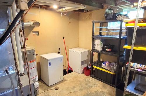 384 Talbot Street, Hamilton, ON - Indoor Photo Showing Laundry Room