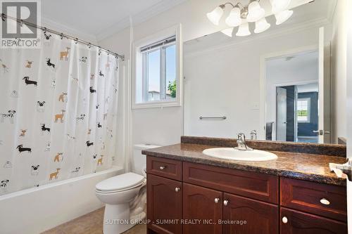 1920 Purcell Drive, London, ON - Indoor Photo Showing Bathroom