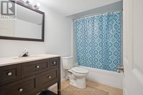 1920 Purcell Drive, London, ON - Indoor Photo Showing Bathroom