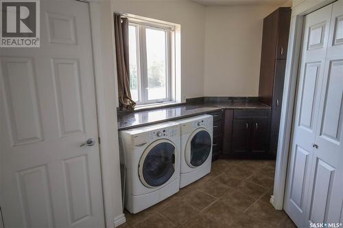 Victor Rd & Clarence Ave Acreage, Corman Park Rm No. 344, SK - Indoor Photo Showing Laundry Room