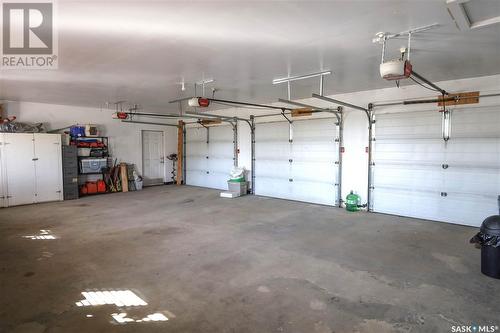 Victor Rd & Clarence Ave Acreage, Corman Park Rm No. 344, SK - Indoor Photo Showing Garage