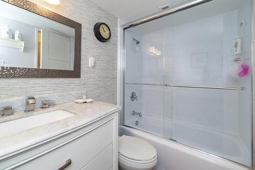 1966 Main Street W|Unit #406, Hamilton, ON - Indoor Photo Showing Bathroom