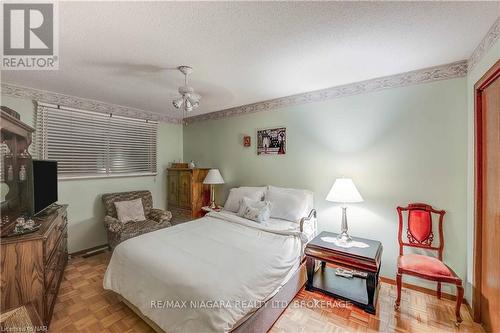 6216 Eldorado Avenue, Niagara Falls, ON - Indoor Photo Showing Bedroom